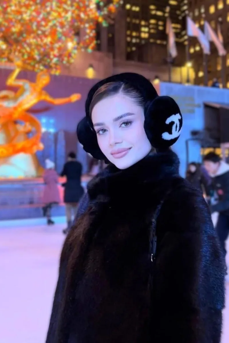 Great escort Reese Hoxton seductive